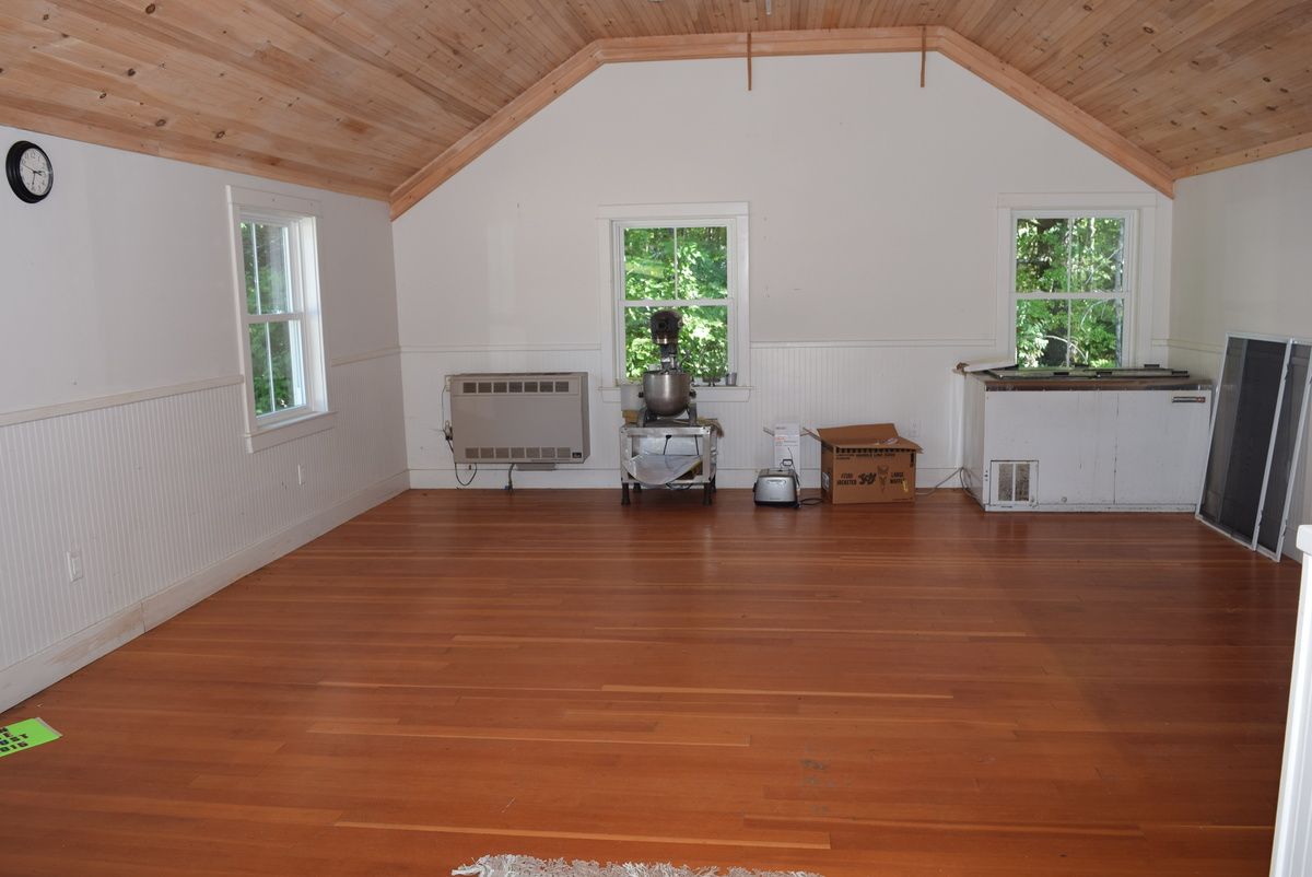 Freeport Village Restaurant/Market: 97 South Freeport Road, Freeport, ME 04032